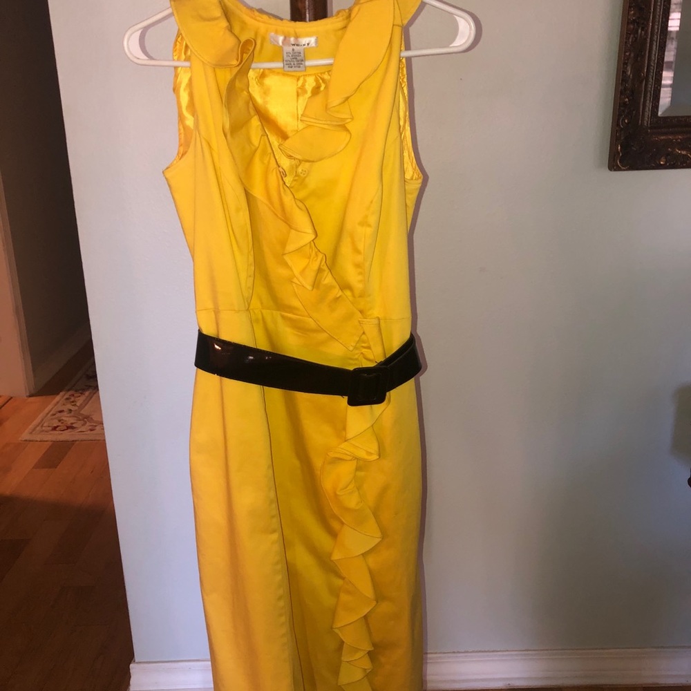 Bright yellow form fitting dress!